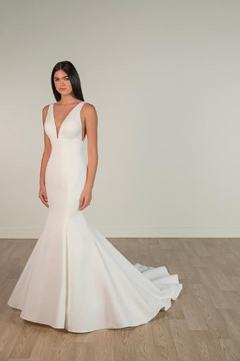 Stella York Plus Style #SY8088 #0 default (IV-PL) Ivory Gown w Porcelain Tulle Plunge thumbnail
