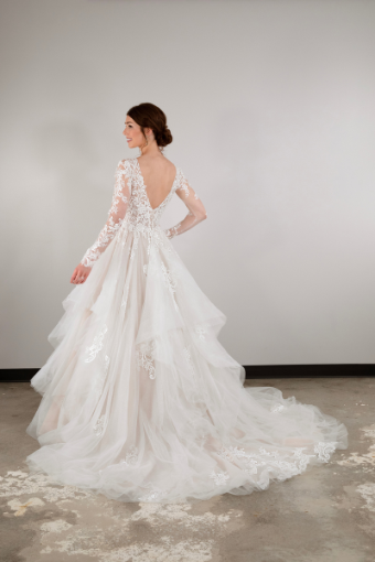 Essense of Australia Style #D3892 #4 (IVBC-PL) IVORY LACE & TULLE OVER BISCOTTI GWN W PORCELAIN TULLE PLUNGE thumbnail