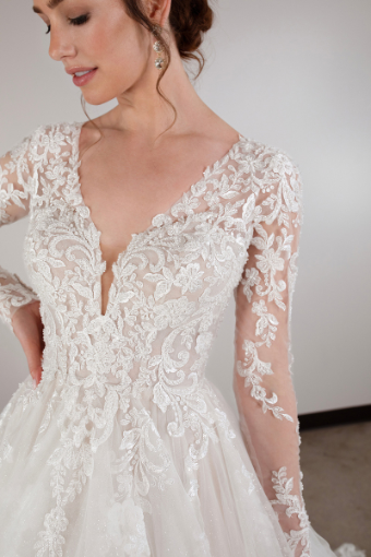 Essense of Australia Style #D3892 #5 (IVBC-PL) IVORY LACE & TULLE OVER BISCOTTI GWN W PORCELAIN TULLE PLUNGE thumbnail